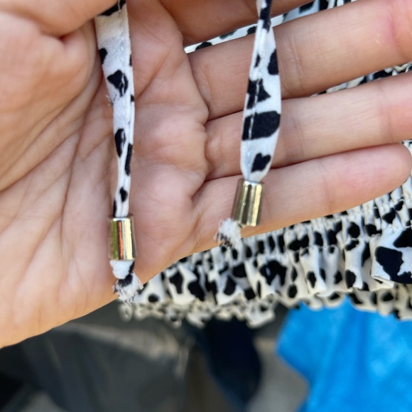 Rose and Olive flutter sleeve, animal printed top. In good condition SZ Large - Picture 8 of 13